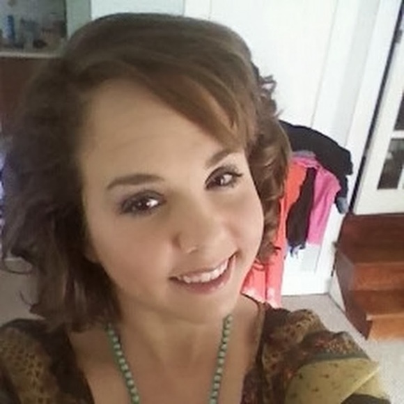 Meet your Posher, Rachel - Picture 1 of 1